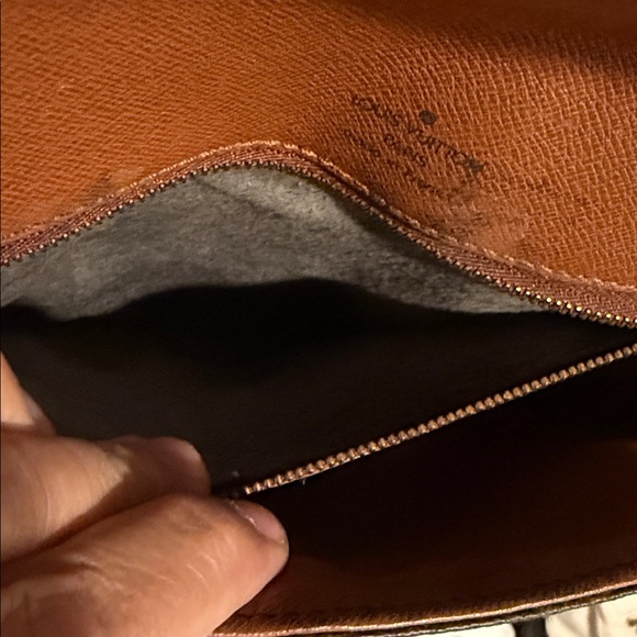 Louis Vuitton Monogram Crossbody Bag with replacement crossbody strap - Picture 8 of 8